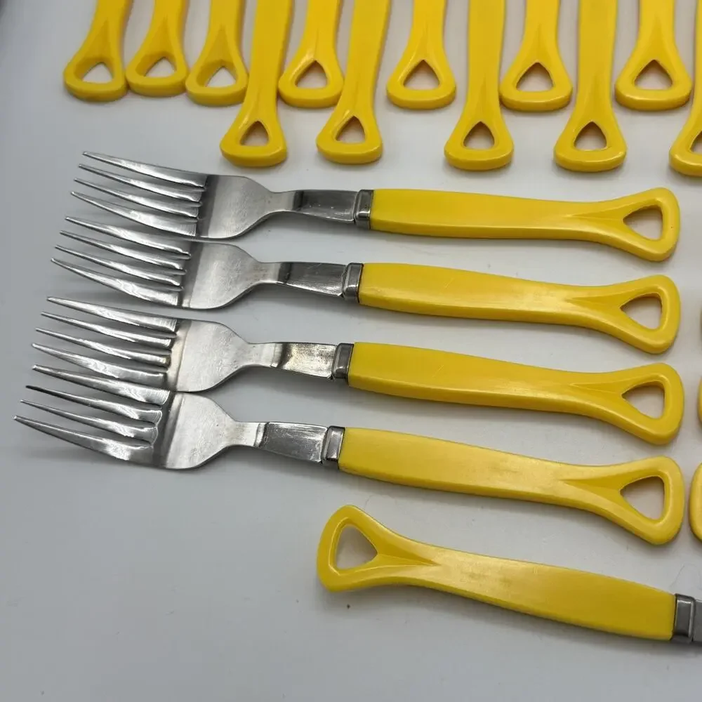 Vtg IIC Stainless Japan Yellow Handle 32 PC Flatware 8 Settings Fork Knife Spoon